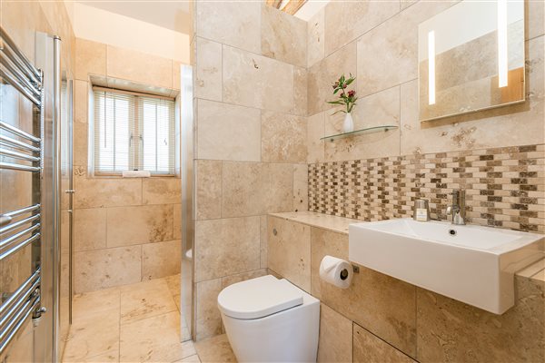 Coot barn luxury bathroom